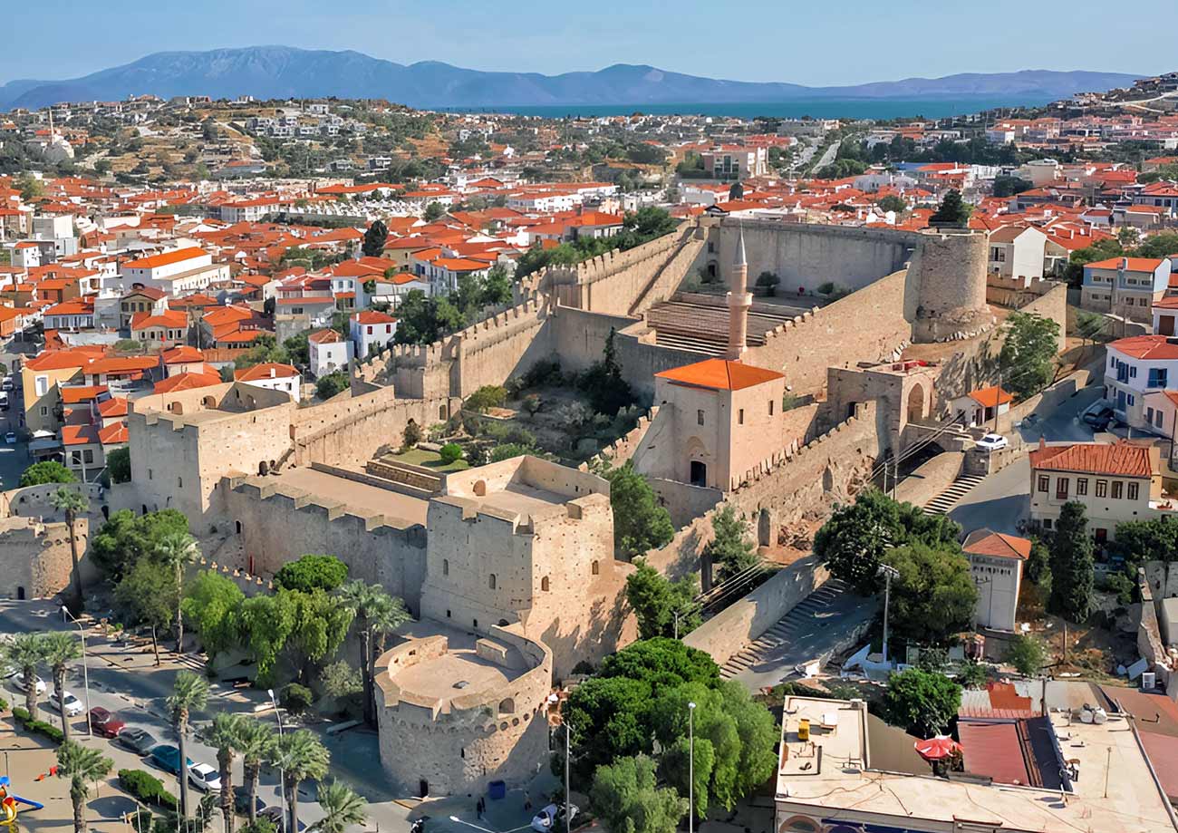 Çeşme Castle