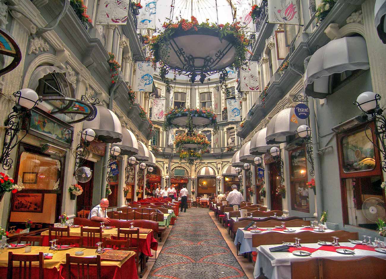 Çiçek Passage Inside Restaurants