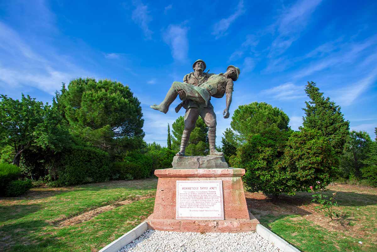 Gallipoli Battlefields Canakkale Turkish Soldier Carrying Wounded Anzac Soldier Monument