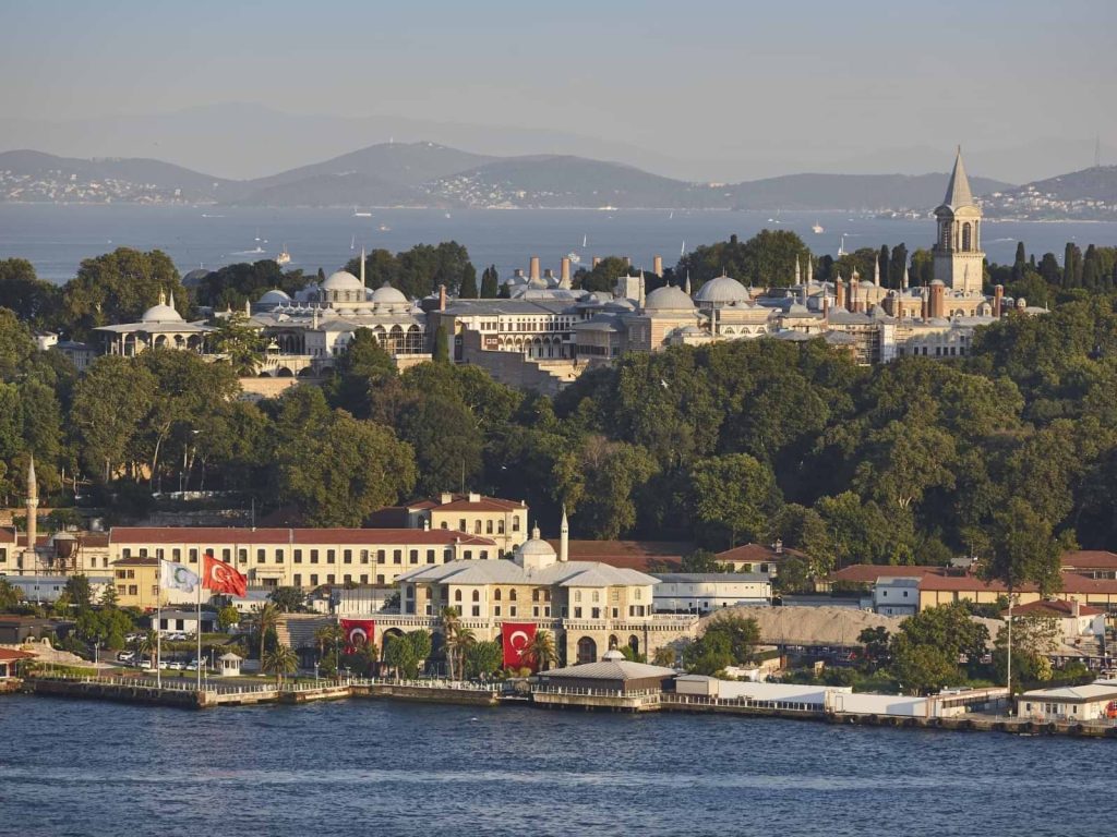 Half-Day Istanbul Private Food Tour - Bosphorus View (1)