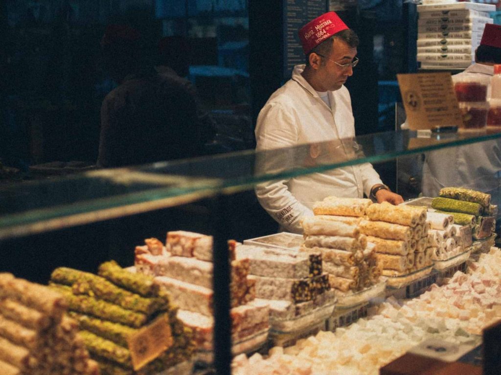 Half-Day Istanbul Private Food Tour- Turkish Delight Shop (3)