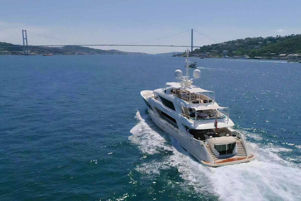 Istanbul Bosphorus Yacht Tour
