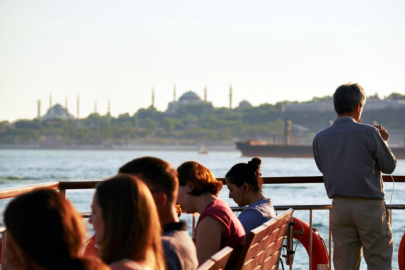 Istanbul Old City Viewing Tourst From Ferry