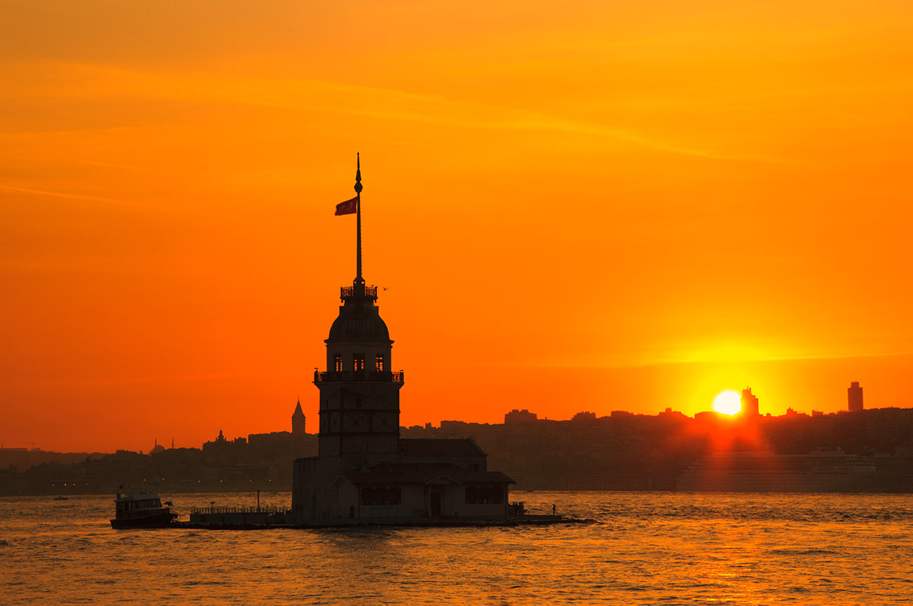 Istanbul Sunset View Maiden's Tower