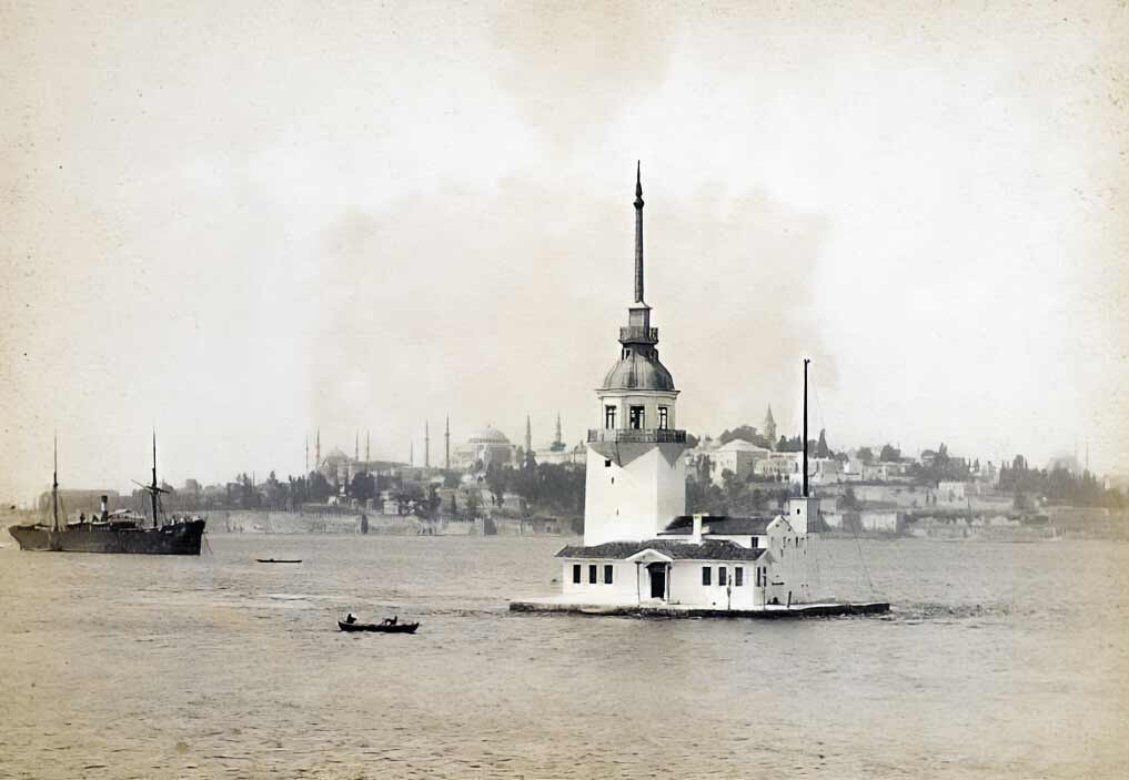 Maiden's Tower Old Phote