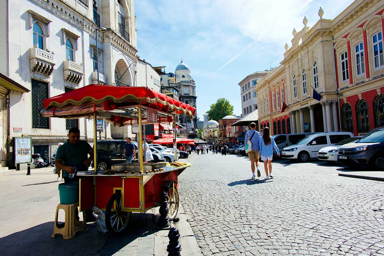 Street Food in Istanbul Eminonu