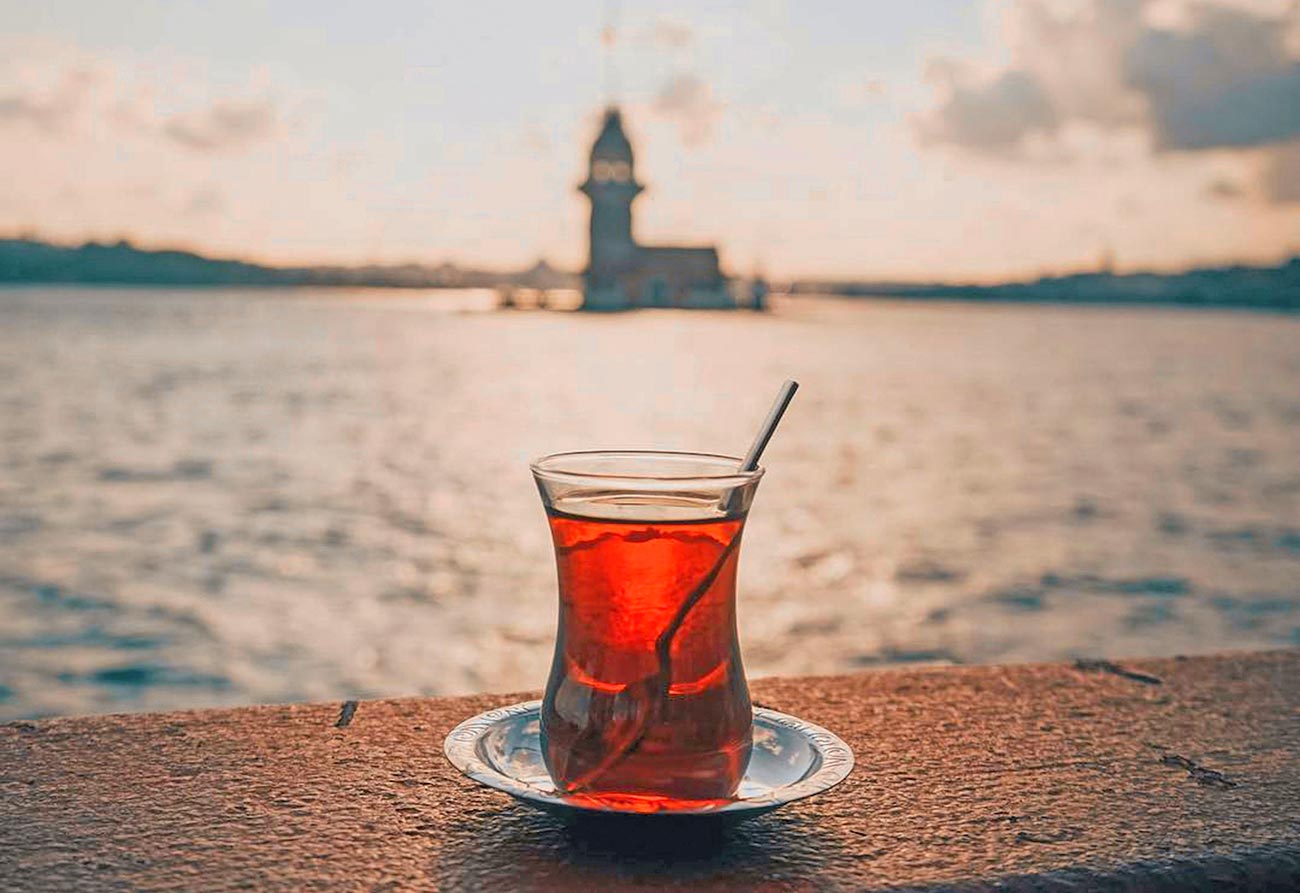 Turkish Tea and Maiden Tower