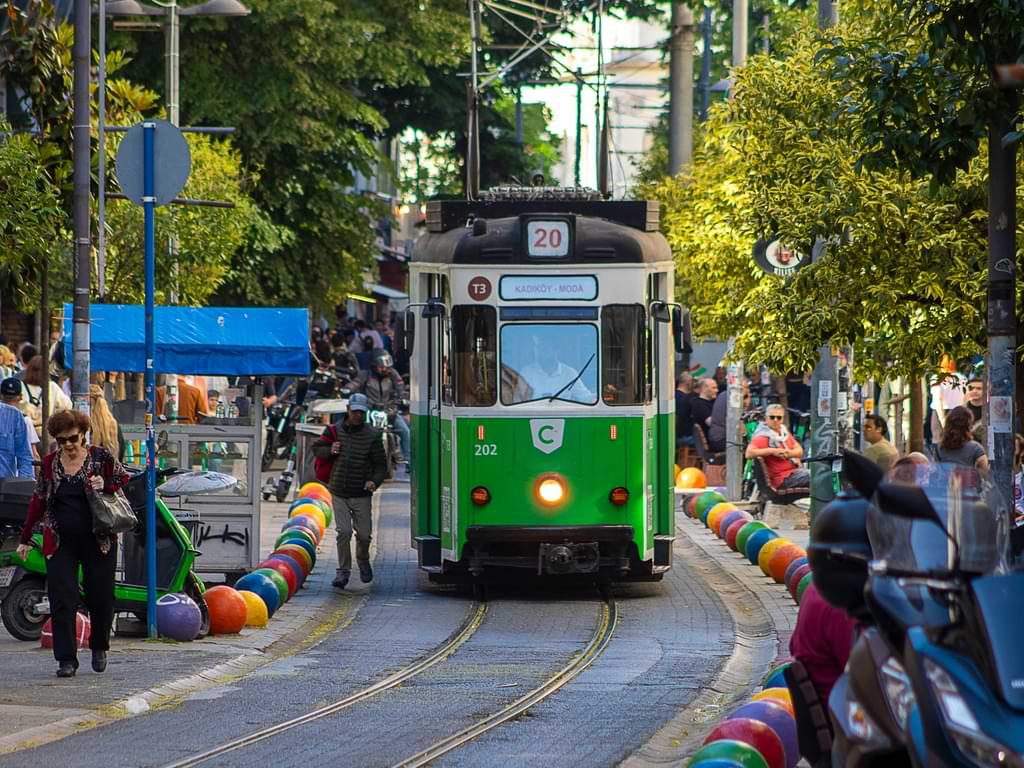 istanbul kadikoy tram